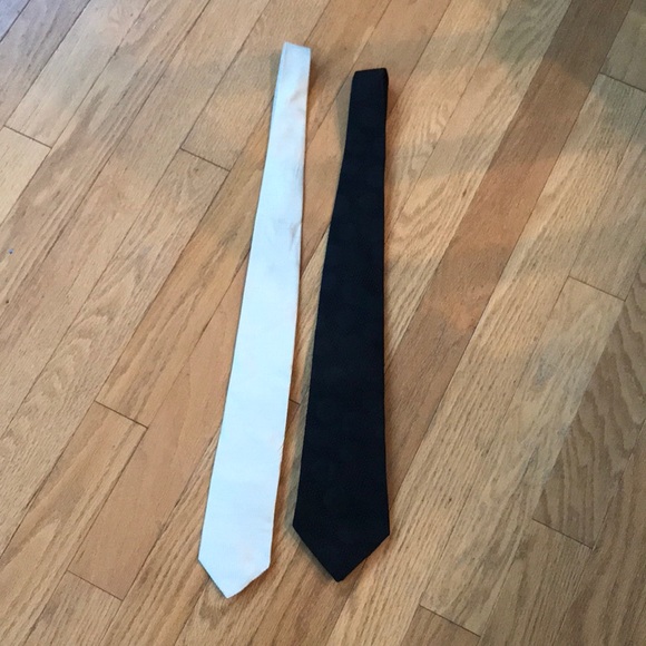 Calvin Klein Gold / Yellow Tie AND Black Arrow Modern Classic Ties - Set of 2 - Picture 1 of 10